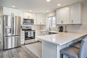 House (4 Bedrooms) | Interior - Cozy Edgartown Vacation Rental Near Beach! (Edgartown)