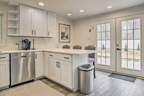 House (4 Bedrooms) | Interior - Cozy Edgartown Vacation Rental Near Beach! (Edgartown)