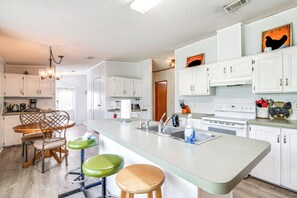 House (3 Bedrooms) | Front of property - 5 Mi to Homosassa Springs Park: Home w/ Yard! (Homosassa)
