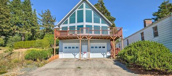 Bay City Home w/ Gorgeous Bay Views From Deck