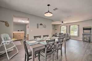 House (4 Bedrooms) | Interior