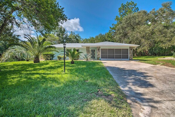 House (4 Bedrooms) | Front of property