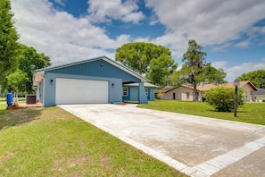 House (3 Bedrooms) | Interior - Walk to Lake: Geataway w/ Yard in Inverness (Inverness)