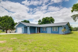 House (3 Bedrooms) | Front of property