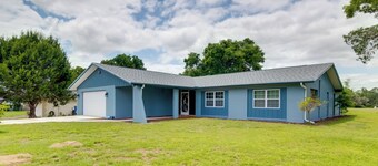 Walk to Lake: Geataway w/ Yard in Inverness