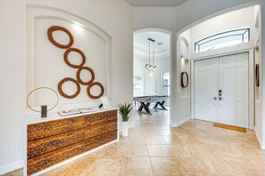 Rumah (5 Bedrooms) | Interior