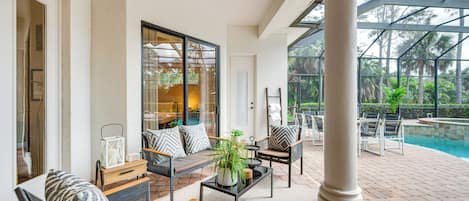 House (5 Bedrooms) | Interior