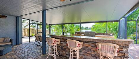 House (5 Bedrooms) | Interior