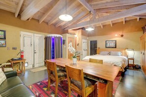 Apartment (0 Bedroom) | Interior