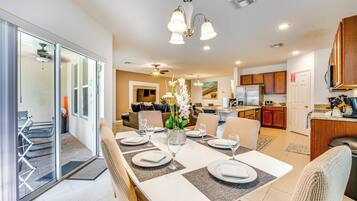 House (4 Bedrooms) | Interior