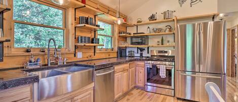 House (3 Bedrooms) | Front of property