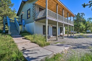 House (3 Bedrooms) | Interior - 24-0132 Alma Retreat w/ Deck: 17 Mi to Skiing (Alma)