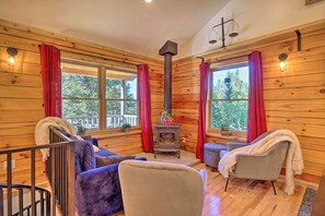 House (3 Bedrooms) | Interior - 24-0132 Alma Retreat w/ Deck: 17 Mi to Skiing (Alma)
