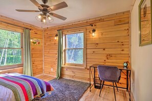 House (3 Bedrooms) | Interior - 24-0132 Alma Retreat w/ Deck: 17 Mi to Skiing (Alma)