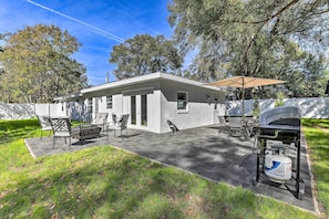 Interior - Chic Home w/ Fire Pit & Patio, Walk to Lake! (Mount Dora)