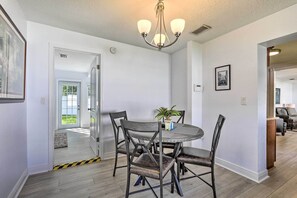 House (3 Bedrooms) | Interior - Chic Home w/ Fire Pit & Patio, Walk to Lake! (Mount Dora)