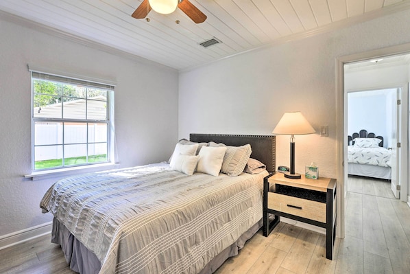 House (3 Bedrooms) | Interior - Chic Home w/ Fire Pit & Patio, Walk to Lake! (Mount Dora)