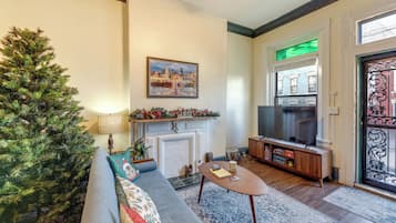 Rumah (3 Bedrooms) | Bagian depan properti