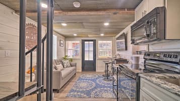 House (1 Bedroom) | Interior