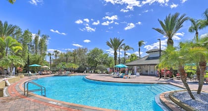 Vista Cay Resort Condo ~ 5 Mi to Universal!