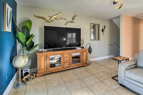 'breezy Heights' Townhome < 1 Mi to Beach