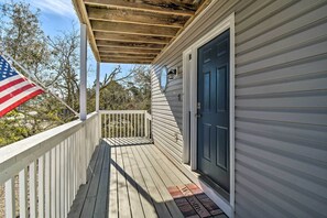 Apartment (2 Bedrooms) | Interior - 'breezy Heights' Townhome < 1 Mi to Beach (Pensacola)