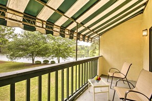 Apartment (2 Bedrooms) | Front of property