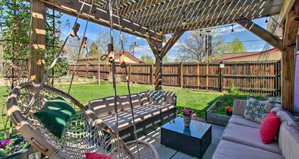Patio, Grill & Yard: Cozy Denver Abode!
