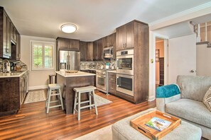 House (2 Bedrooms) | Interior