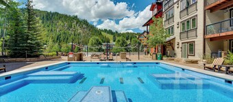Ski-in/ski-out Winter Park Condo w/ Balcony