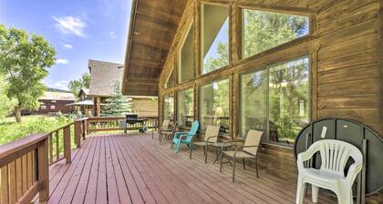 'the River Home' Cabin w/ Yard: Near Wolf Creek!