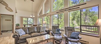 'the River Home' Cabin w/ Yard: Near Wolf Creek!
