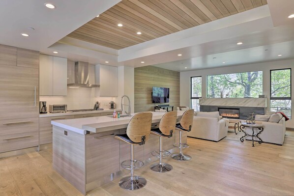 Apartment (3 Bedrooms) | Interior - Luxurious Home, Walk to Beaver Creek Gondola! (Avon)