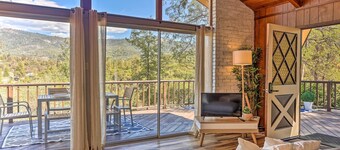 Lovely Oakhurst Cabin w/ Deck & Mtn Views!