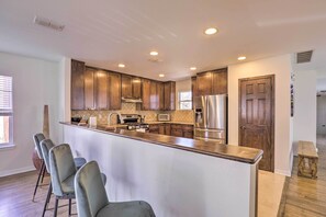 ميكروويف، فرن، موقد طهي مسطح، غسالة أطباق