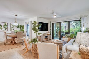 Villa (2 Bedrooms) | Front of property