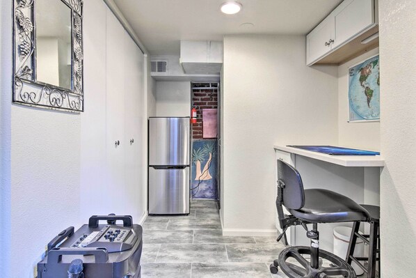 Apartment (0 Bedroom) | Interior - Steps to City Park + Restaurants: Denver Studio (Denver)