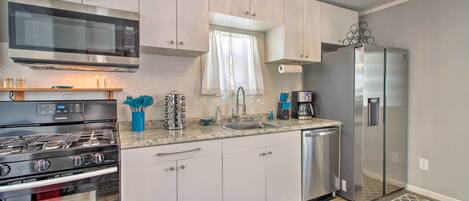 House (2 Bedrooms) | Interior