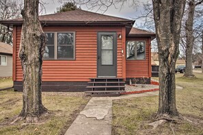 Exterior detail - Dog-friendly Crosby Home w/ Bike Storage! (Crosby)