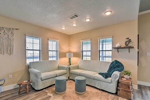 House (3 Bedrooms) | Interior - Idyllic Gulf Coast Escape: Steps to Surfside Beach (Freeport)