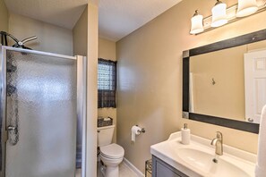 House (3 Bedrooms) | Interior - Idyllic Gulf Coast Escape: Steps to Surfside Beach (Freeport)