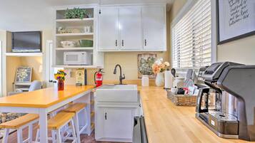 Apartment (0 Bedroom) | Interior