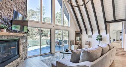 Luxe Timberland Villa w/ Lake Arrowhead Access!