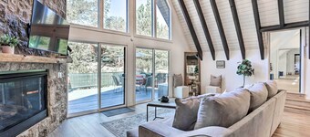 Luxe Timberland Villa w/ Lake Arrowhead Access!