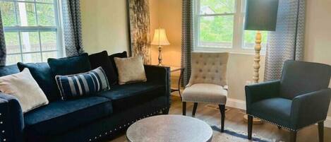 Una Smart TV, un reproductor de DVD