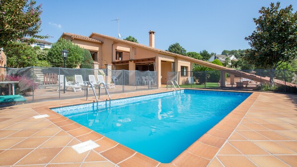 Pool - 2CIP01-10pax - House with capacity for 10 people and private pool located in a quiet area (Vidreres)