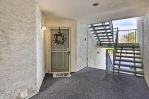 Apartment (2 Bedrooms) | Interior - Laughlin Mtn Getaway: 2 Mi to Colorado River (Laughlin)