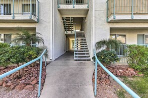Apartment (2 Bedrooms) | Interior - Laughlin Mtn Getaway: 2 Mi to Colorado River (Laughlin)