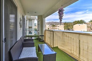 Apartment (2 Bedrooms) | Interior - Laughlin Mtn Getaway: 2 Mi to Colorado River (Laughlin)