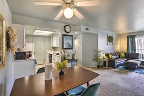 Apartment (2 Bedrooms) | Interior - Laughlin Mtn Getaway: 2 Mi to Colorado River (Laughlin)